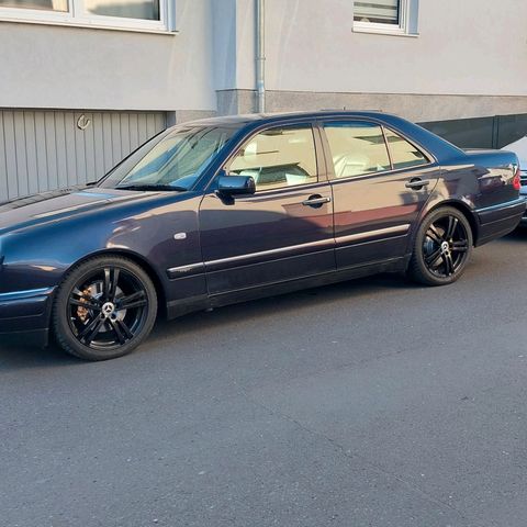 Mercedes-Benz Mercedes w210 Avantgarde .