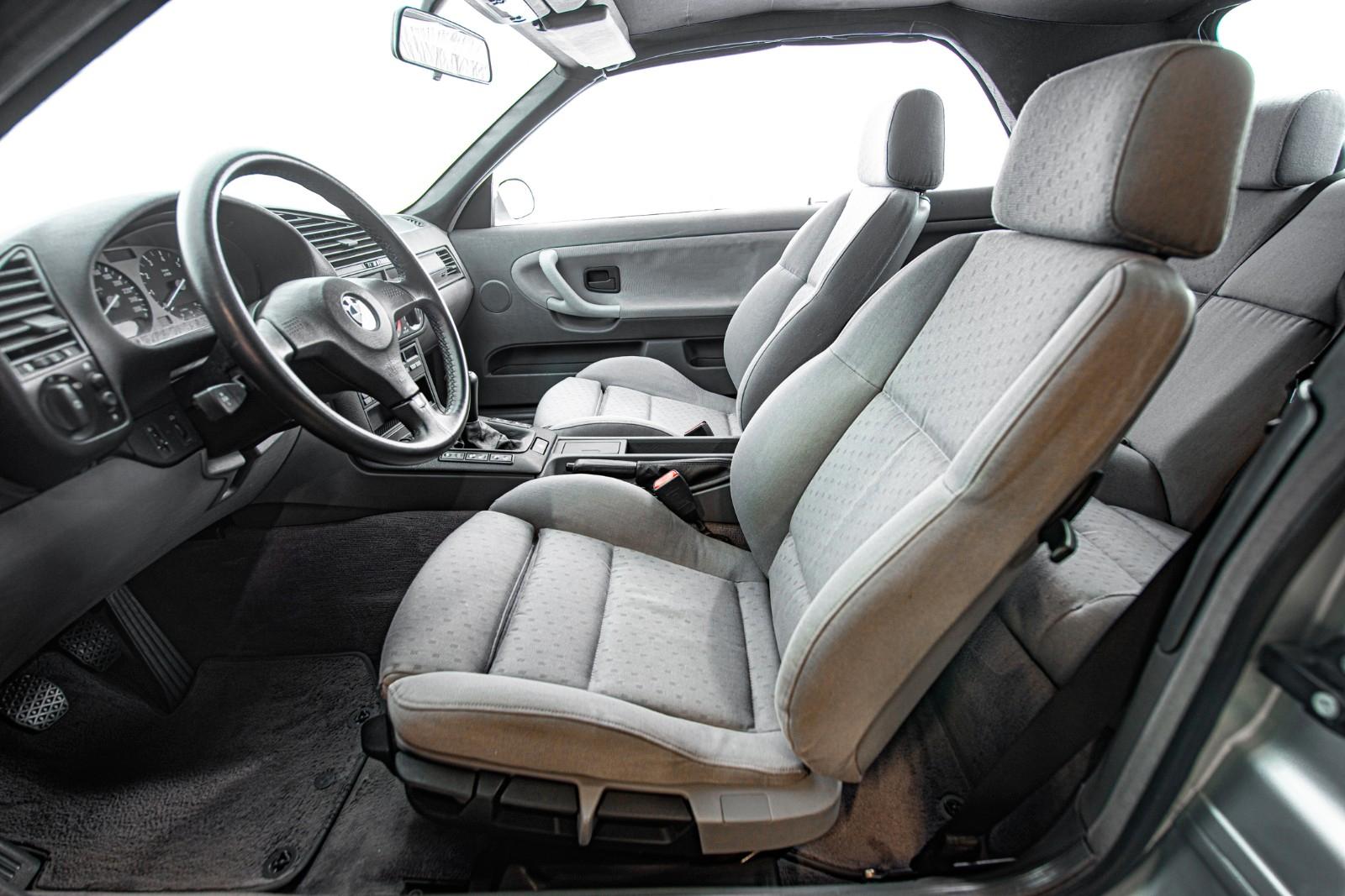 BMW 325I - CONVERTIBLE - BVM - 192 CV -