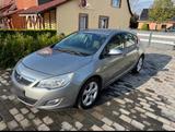 Opel Astra J 1.7 CDTI - Opel Astra mit Diesel-Antrieb: Limousine, 1.7