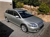 Toyota Avensis 2.0-l-VVT-i Executive Automatik Exec... - Toyota Avensis aus 2003: Kombi