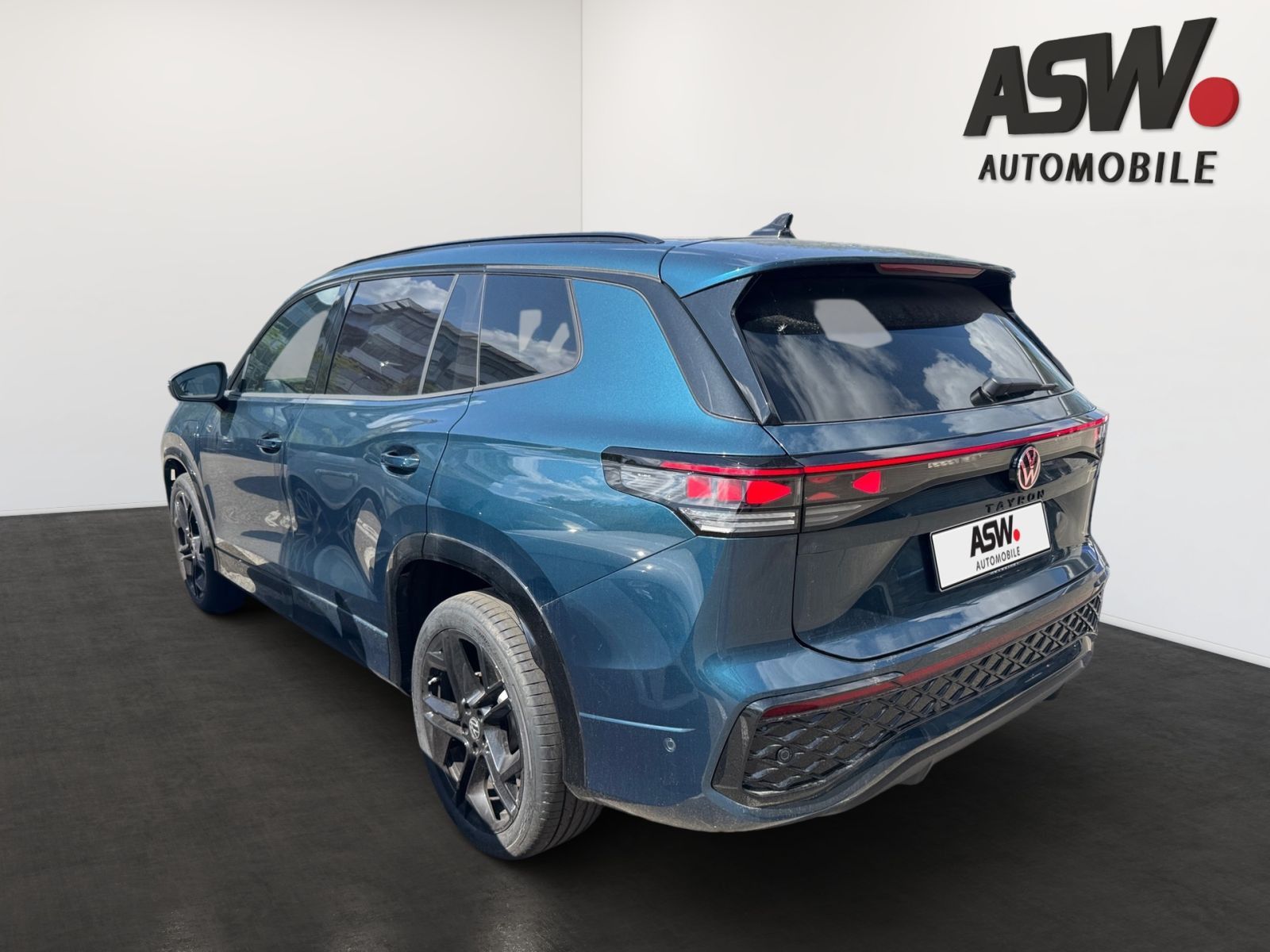 Volkswagen Tayron R-Line 1.5 eHybrid DSG AHK Pano HeadUp foto 4