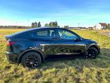 Tesla Mod. Y LR AWD 8/22 20 Zoll Sensoren  - schwarze Tesla Model Y