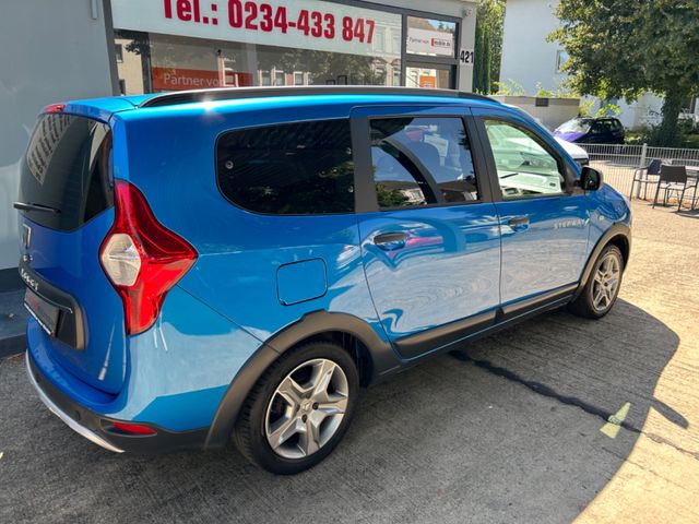 Fahrzeugabbildung Dacia Lodgy Stepway 1.6+7 Sitzer+Navi+Kamera+Allwetter