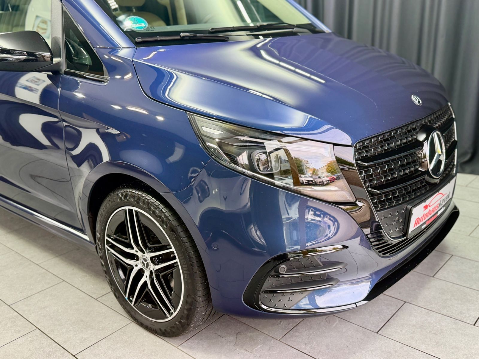 Fahrzeugabbildung Mercedes-Benz V250d lang EXCLUSIVE|AMG|BURMESTER|PANO|ACC|360°