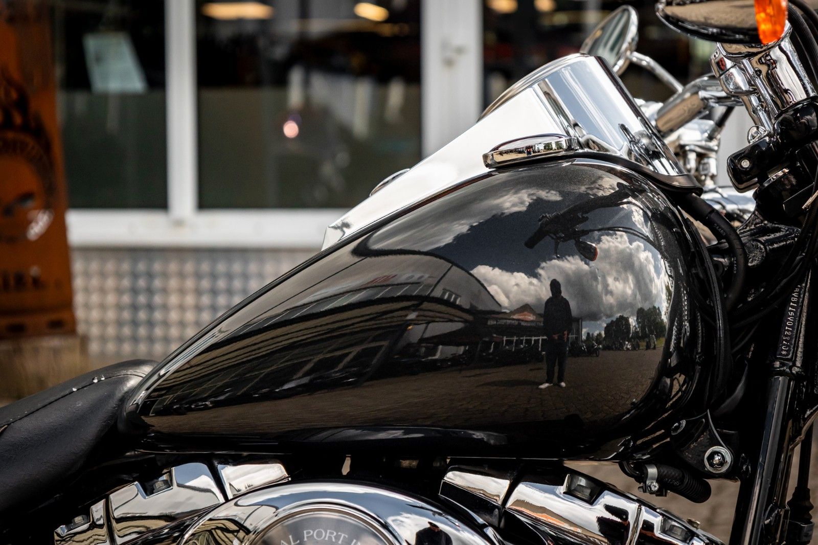 Fahrzeugabbildung Harley-Davidson FLSTSCI Springer Classic - Vance & Hines -
