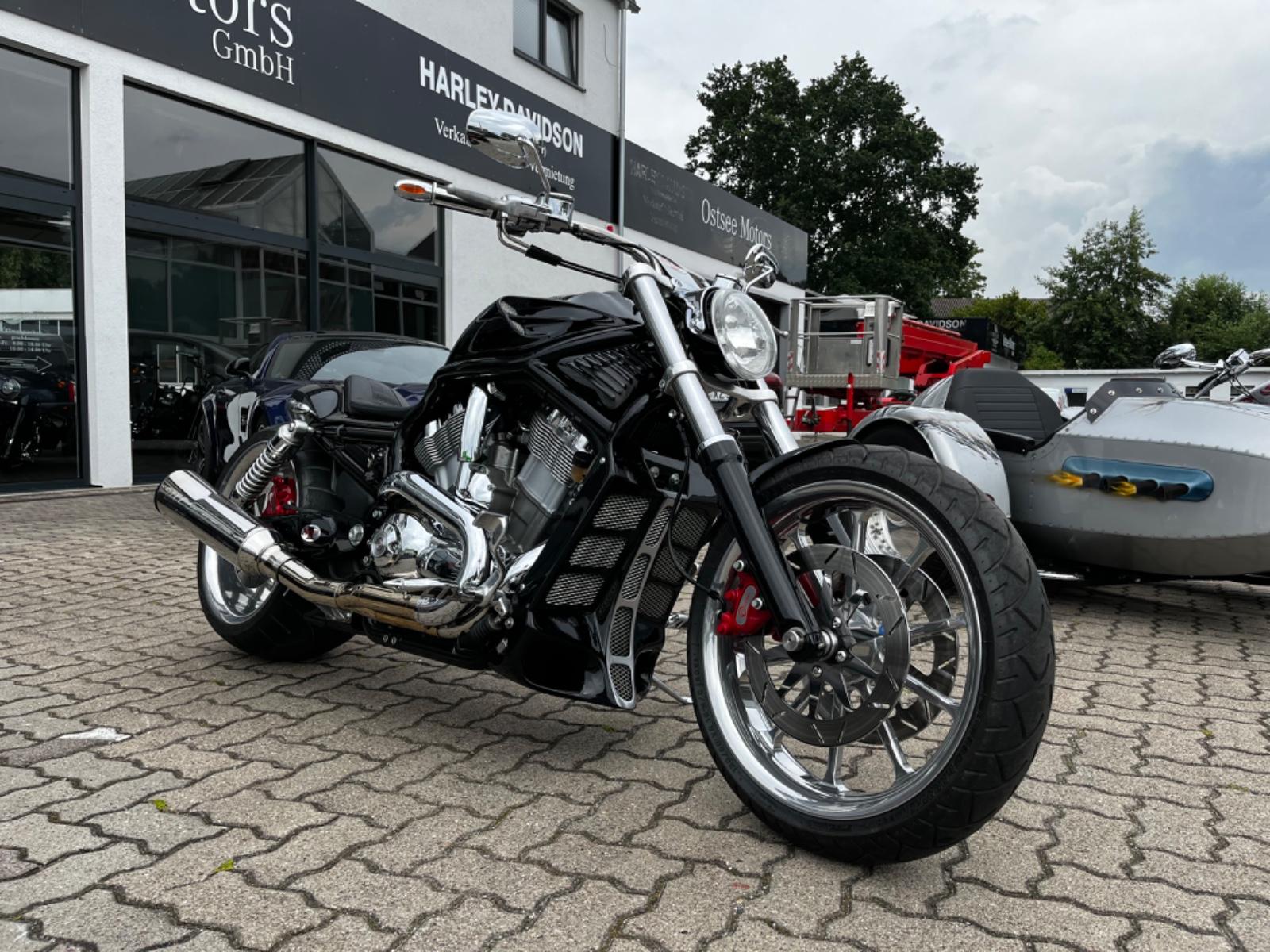 Harley-Davidson V- Rod Komplettumbau 280er Reifen