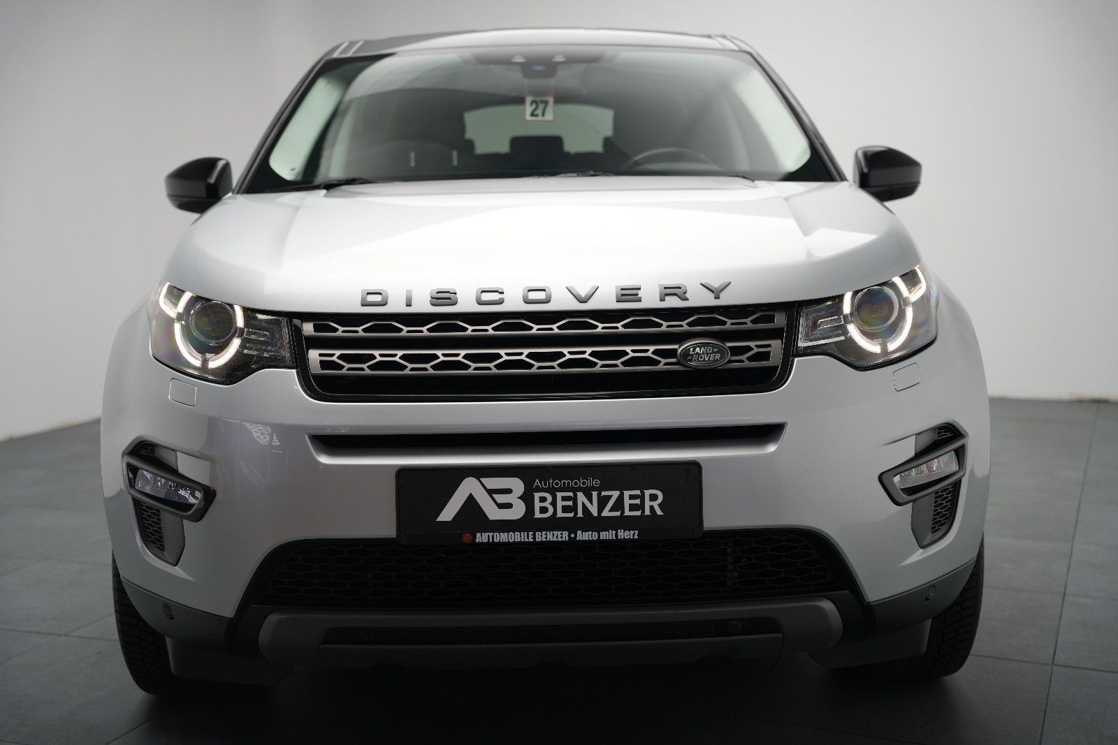 Fahrzeugabbildung Land Rover Discovery Sport SE AWD *Kamera*Navi*SHZ