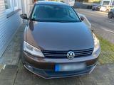 Volkswagen VW Jetta 2.0 TDI - Volkswagen Jetta in Düsseldorf