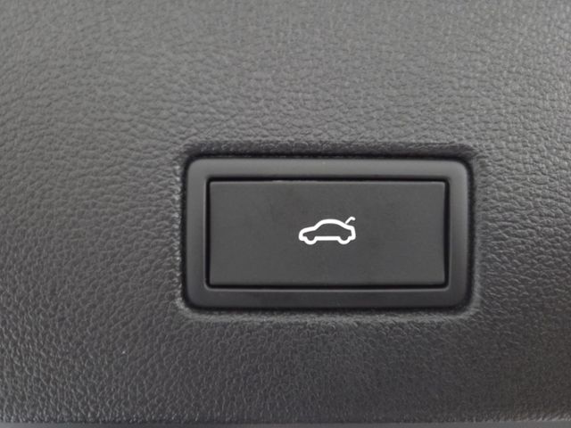 T-Roc R-Line 1.5 TSI DSG LED+ PANO KAM eHECK 18Z