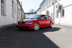 Fahrzeugabbildung Audi RS4 2.7 Quattro*Sportec*