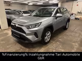 Toyota RAV4 2.0 4x2 LED,Navi,Kamera,AHK,1.Hand,97tkm - silberne Toyota RAV 4