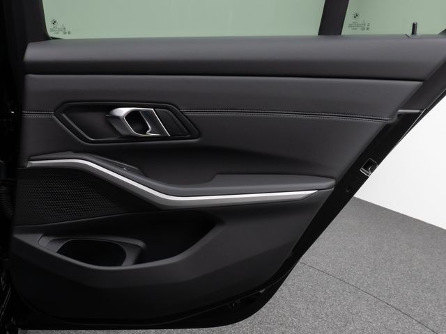 Foto Nummer 32: BMW 320d