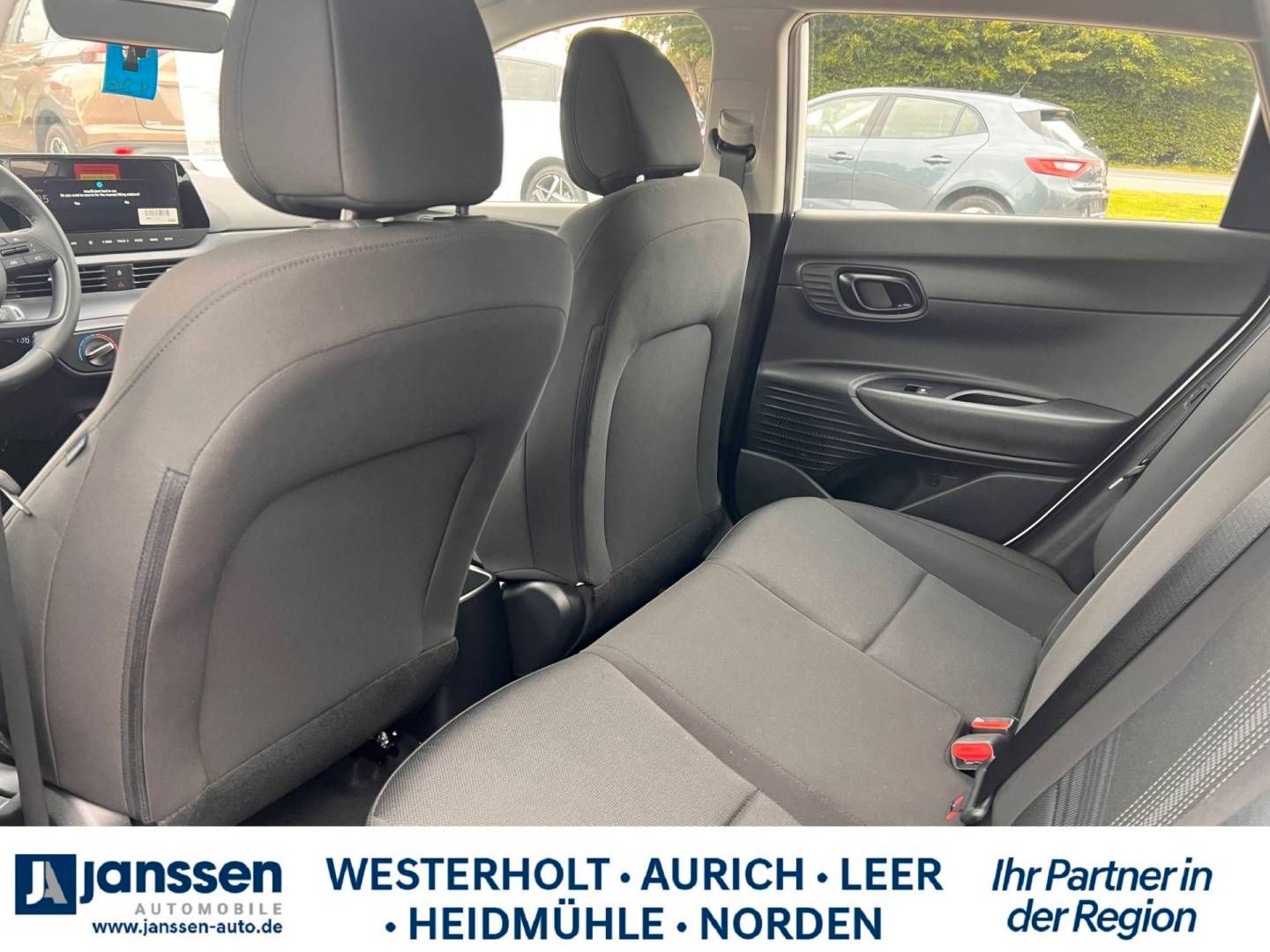 Fahrzeugabbildung Hyundai BAYON Select, PDC hin,Klima,Navi,Rückfahrkamera