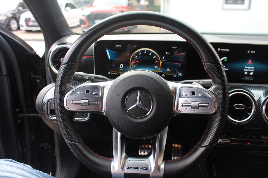 Mercedes-Benz A 35 AMG