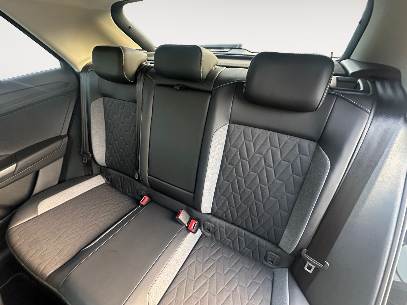 Volkswagen T-Roc - Bild 14