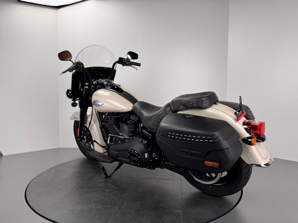 Fahrzeugabbildung Harley-Davidson SOFTAIL HERITAGE CLASSIC *JEKILL&HYDE *NEUWERTIG