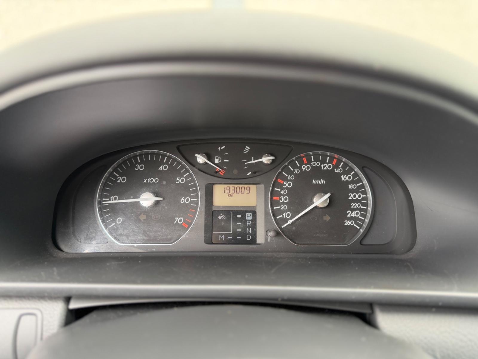 Renault Laguna 2004 — photo 16