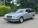 Mercedes-Benz E 200 T-Modell Autmatik*Radio*E-Fensterheber* - Mercedes-Benz E-Klasse aus 1998