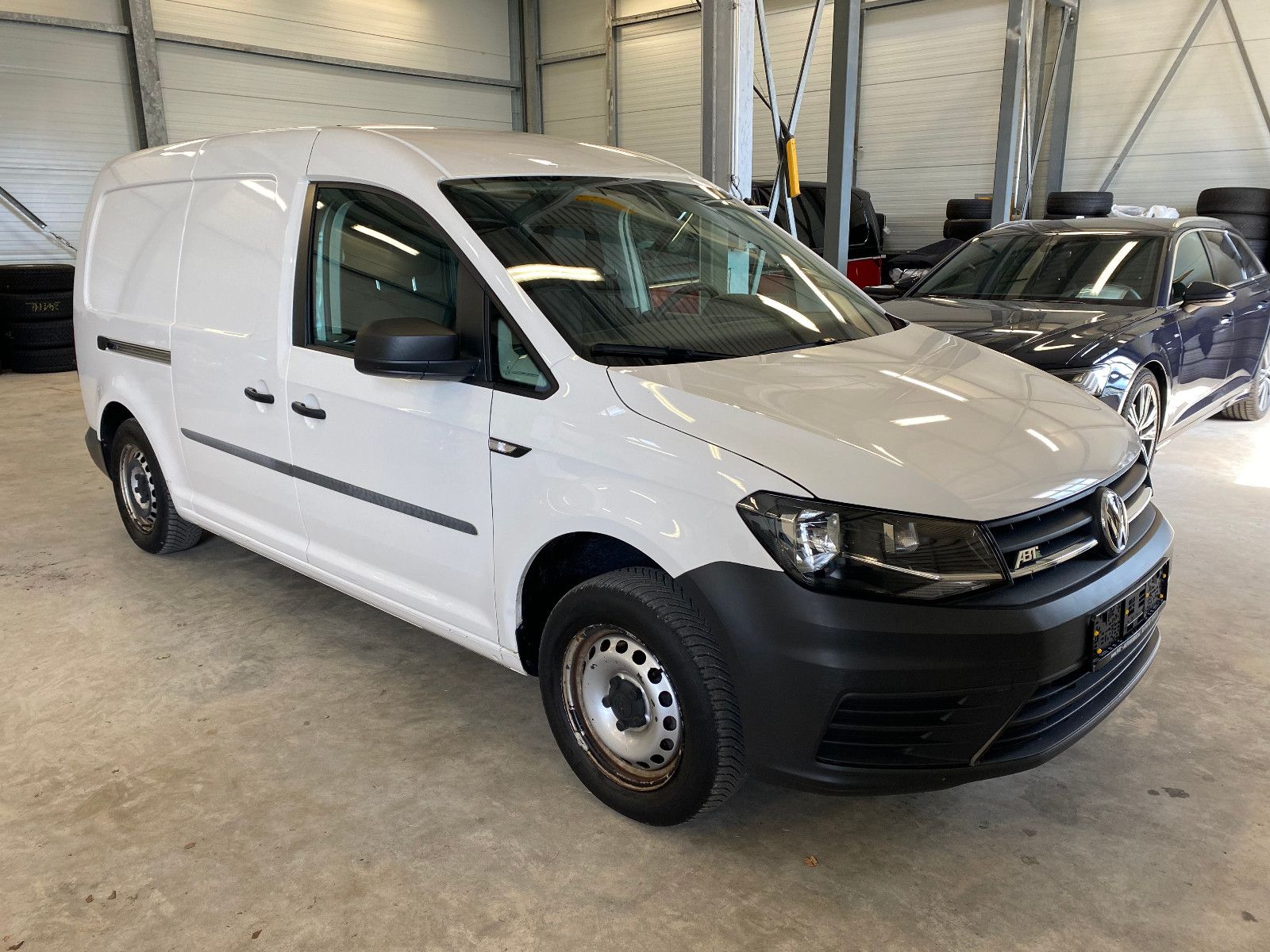 Fahrzeugabbildung Volkswagen Caddy Maxi ABT e Kasten Elektro DSG Klima PDC