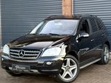 Mercedes-Benz ML 500 V8 AMG/H&K/Leder/AirM/Navi/SHZ/SDach/2xPD - Mercedes-Benz ML 500: AMG