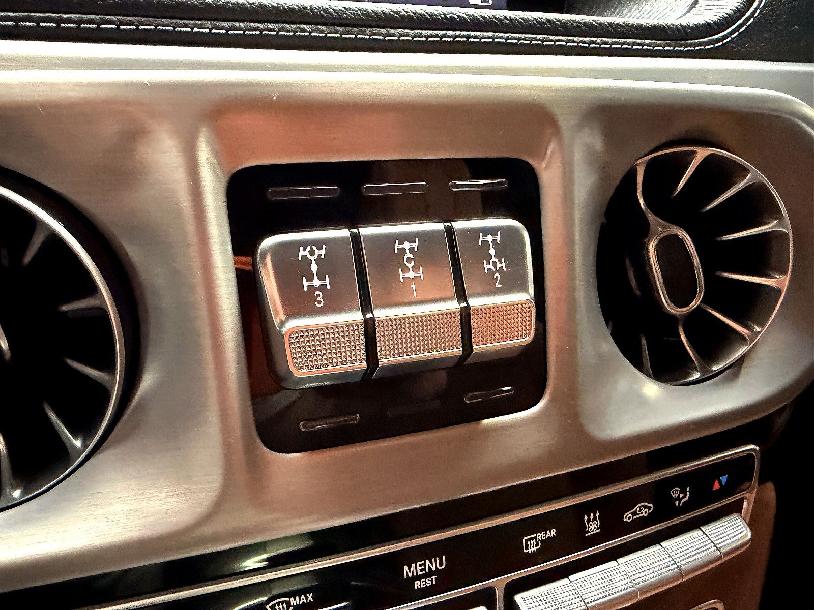 Fahrzeugabbildung Mercedes-Benz G 500 /AMG/22''ALU/AMBIENTE/360°KAM/STANDHEIZUNG