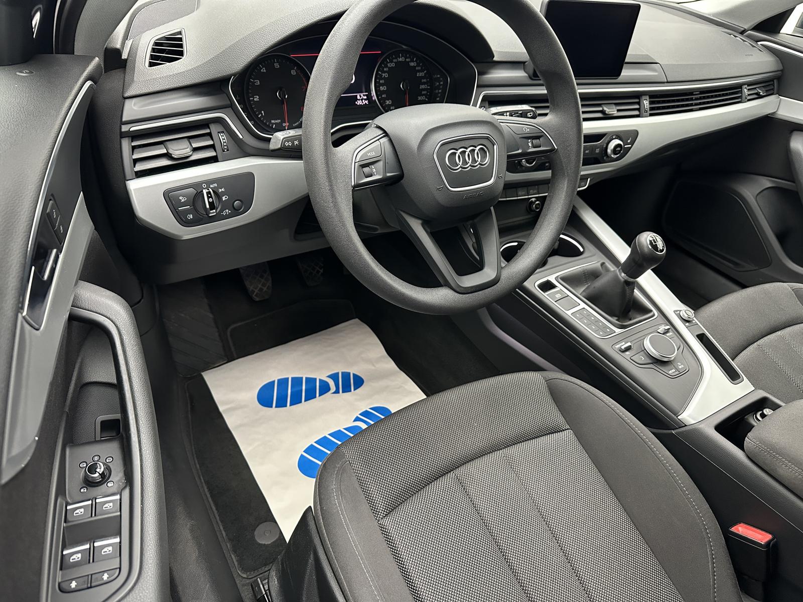 Audi A4 basis "NAVI-SITZH-PDC-MULTI-TEMPO-ALU"