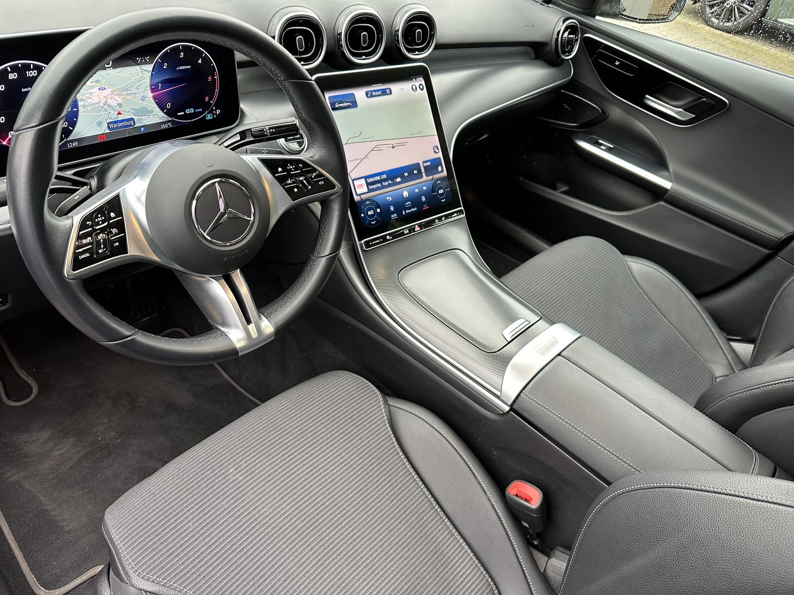 Fahrzeugabbildung Mercedes-Benz C 220d T Avantgarde NAV+LED+AHK+KAM+PANO+V-COCK