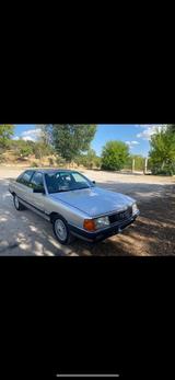 Audi 100 2.2E, Lim. ohne Kat Bj. 1990  - Audi 100 in Frankfurt (Main)