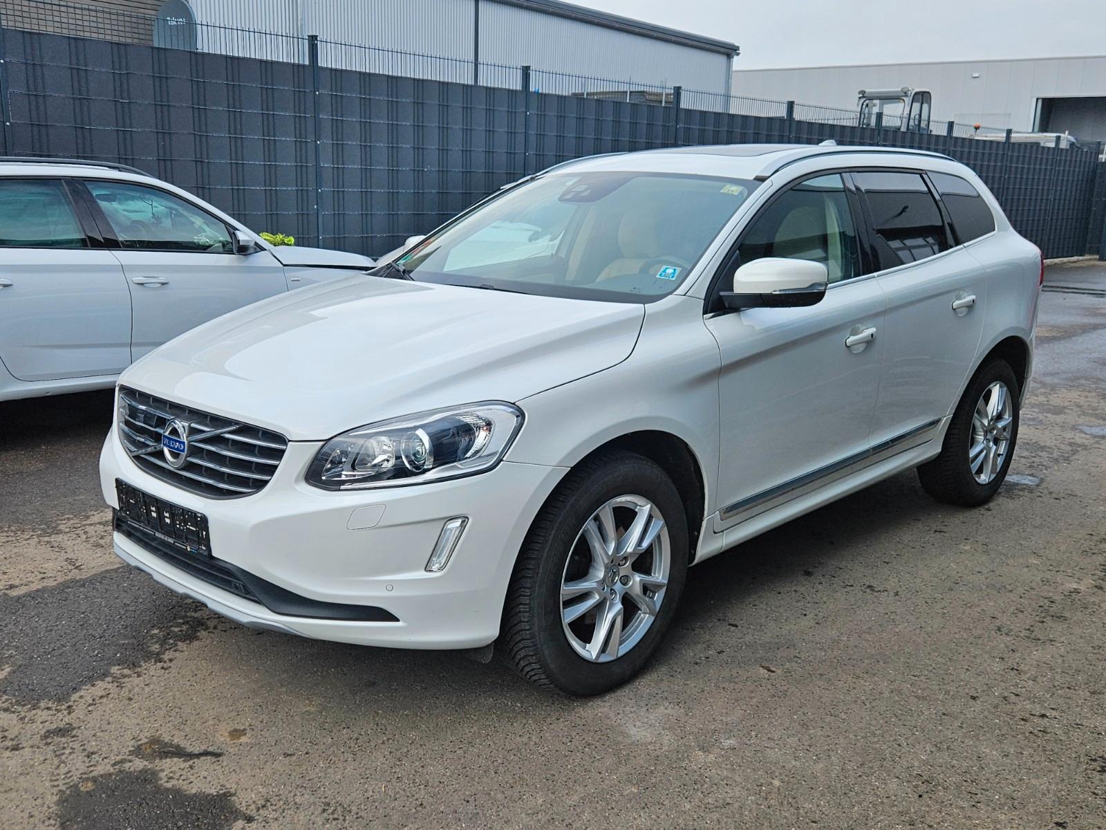 Volvo XC60 T5 AWD Summum Panoramad. Autom. Leder