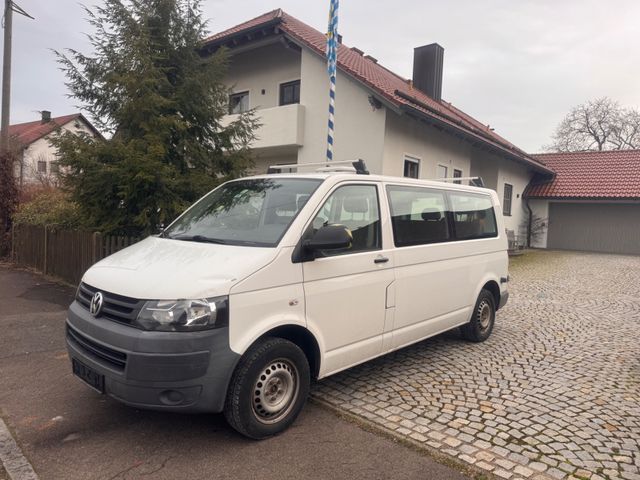 Volkswagen T5 Transporter+Lang 6 sitze schekheftgepflegt