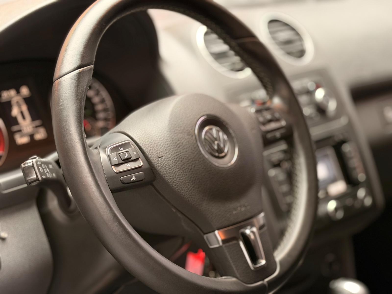 Volkswagen Caddy Maxi Kombi / Navi /7-Sitzer/Rollstuhl-Kran