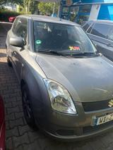 Suzuki Kleine Auto - Suzuki Swift in Mainz