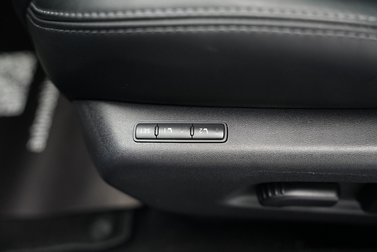 Fahrzeugabbildung Nissan Qashqai Tekna /GLASDACH/360°/MEMORY/NAVI