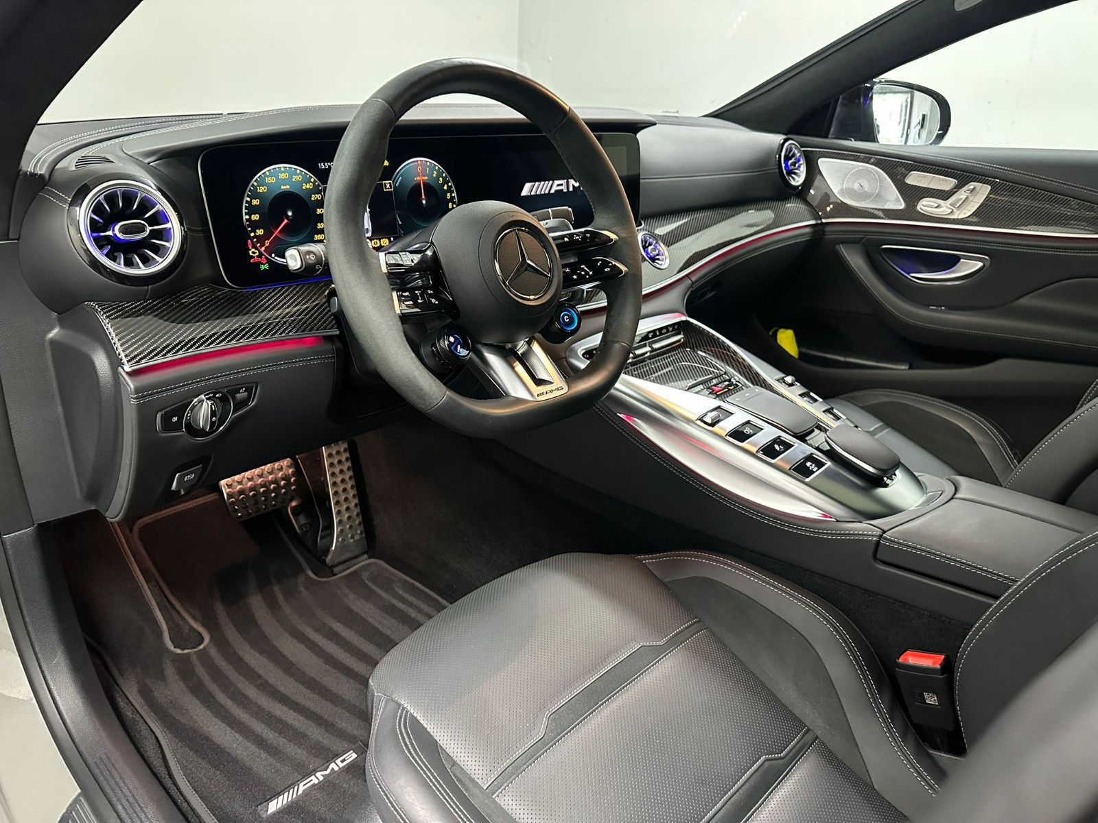 Fahrzeugabbildung Mercedes-Benz GT 63  S E Performance *AERODYNAMIK*CLASSICGRAU*