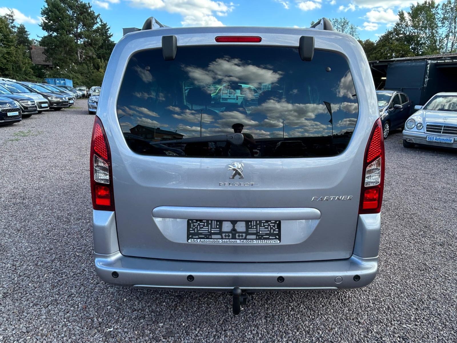 Peugeot Partner Tepee Allure 1.6 HDi *Panorama*Kamera*E6