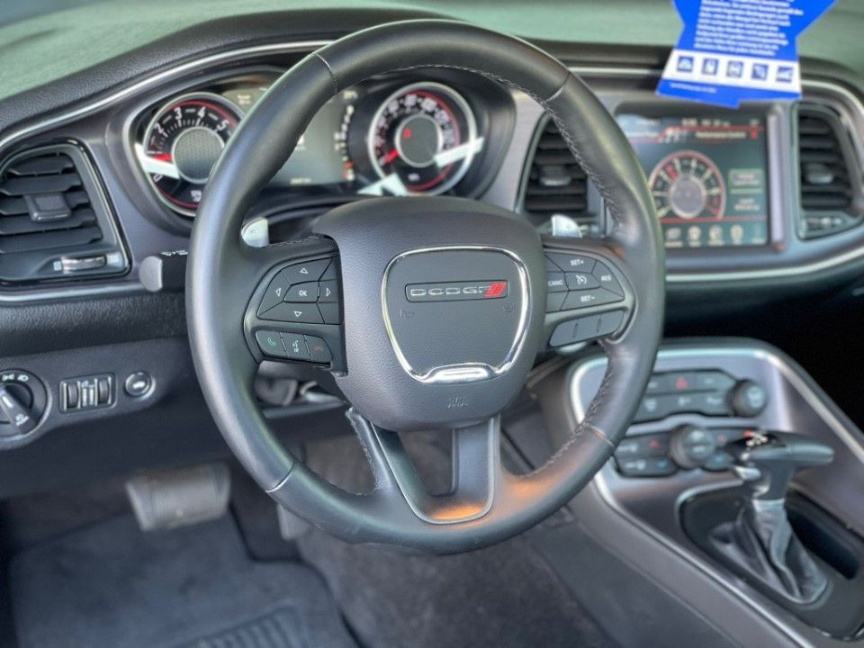 Fahrzeugabbildung Dodge Challenger 5.7 V8 RT Schiebedach 20" TrackPak
