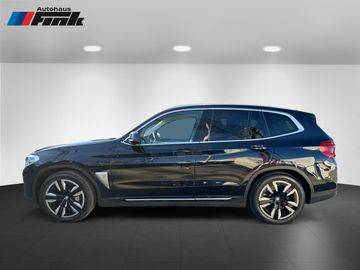 BMW iX3 DAB LED WLAN RFK Parkassistent el. Sitze