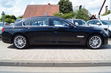 BMW 750 - 5
