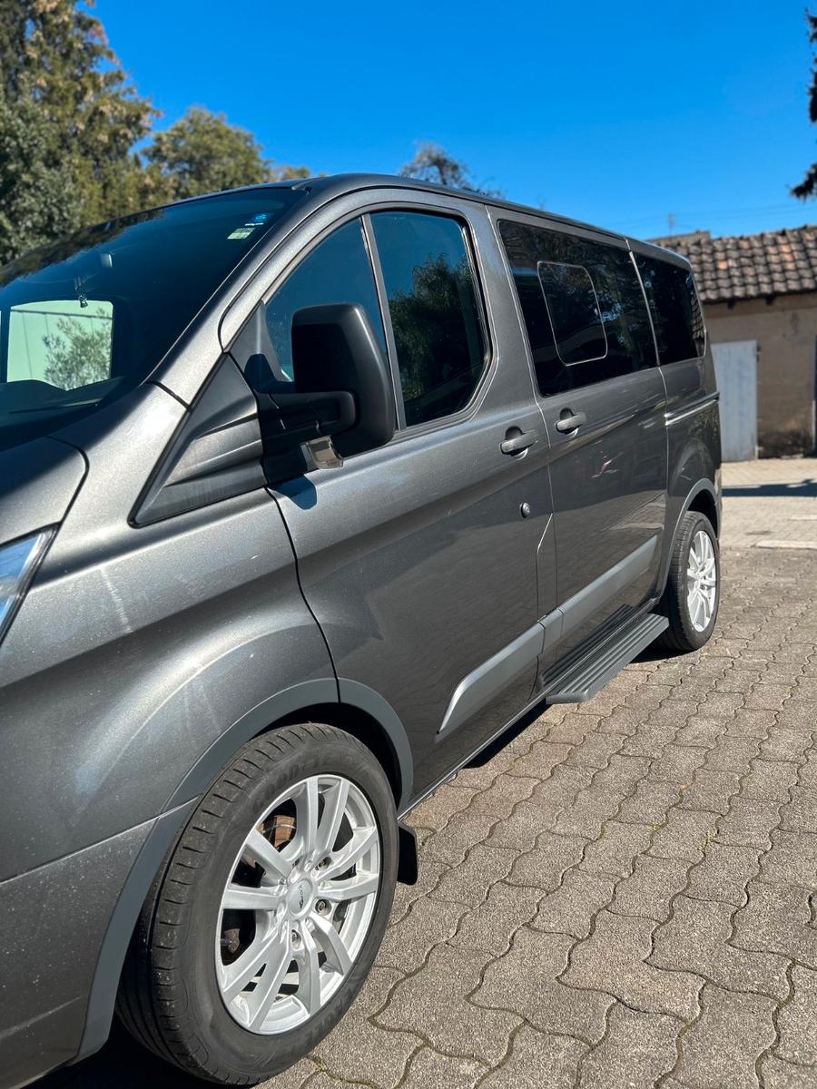 Ford Tourneo Custom