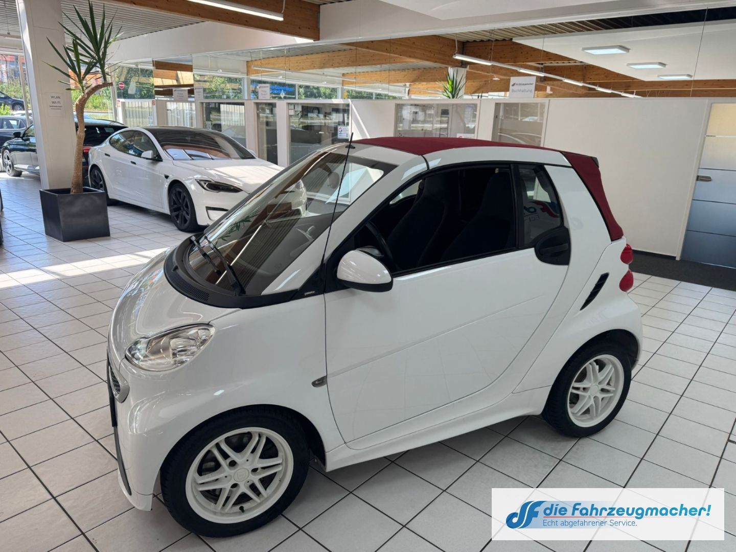 Fahrzeugabbildung Smart fortwo cabrio mhd 62tkm neue Reifen El.Verdeck S