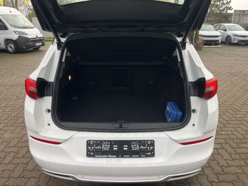 Opel Grandland Hybrid 1.6 PHEV 133kw(181PS)