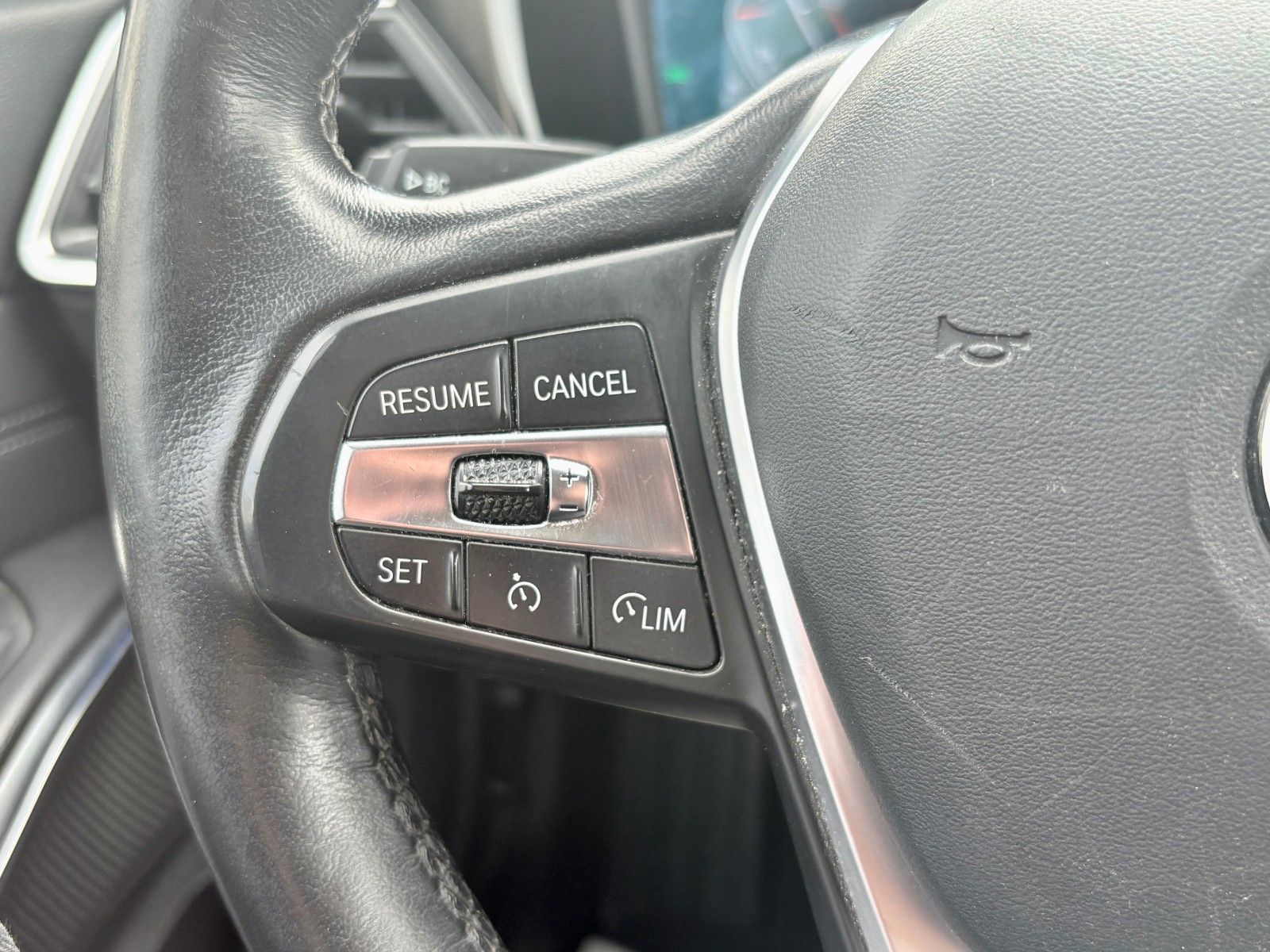 Fahrzeugabbildung BMW 320d xDrive SPORT LINE Navi Laser Standhz Leder