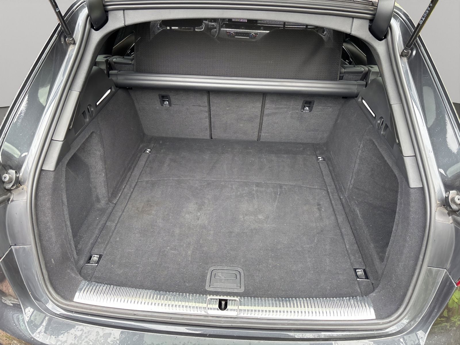 Audi A4 - Bild 8