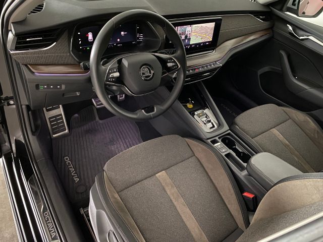 Octavia Scout 2.0 TDI DSG 4x4 AHK+HUD+NAVI