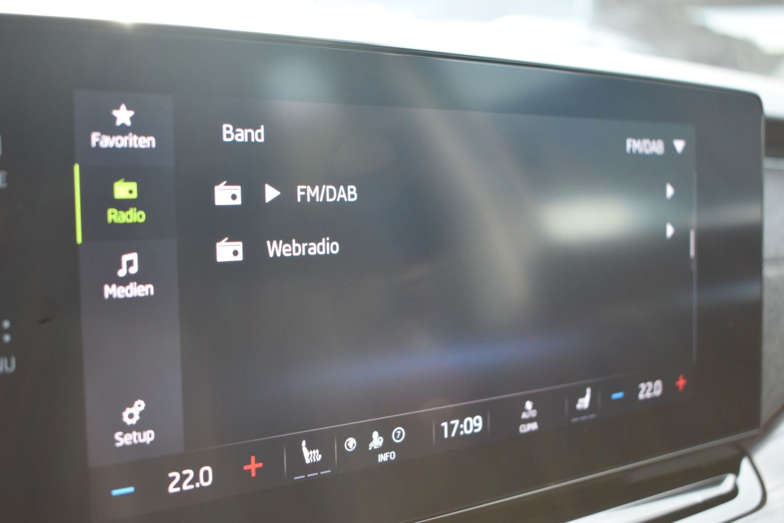 Fahrzeugabbildung SKODA Octavia Combi Scout 4x4/KEYLESS/HUD/AHK/LED