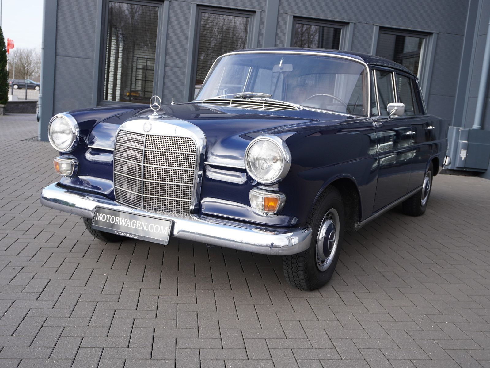 Fahrzeugabbildung Mercedes-Benz 200