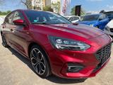 Ford Focus Lim. ST-Line+PDC+KAMERA+SOS+SITZHEIZUNG+BC - Ford: Rot, Ka