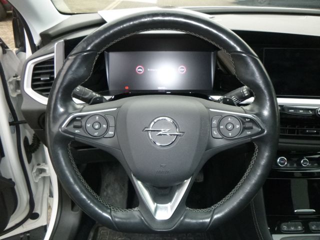 Grandland Bus. Elegance Plug-In-Hybrid Automatik