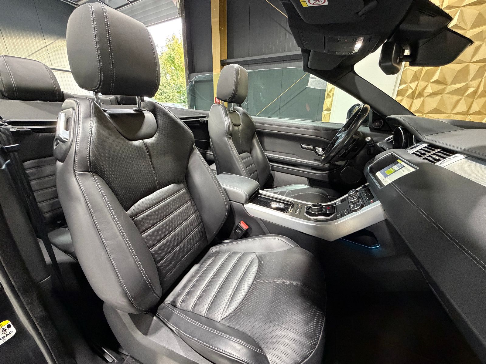 Fahrzeugabbildung Land Rover Cabriolet HSE Dynamic/360'KAM/LED/LEDER/NAVI/HUD