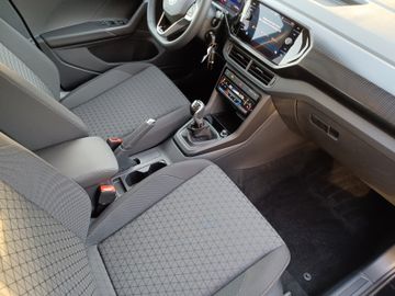 Fahrzeugabbildung Volkswagen T-Cross 1.0 TSI Life Einparkhilfe/Shzg/Alu16"